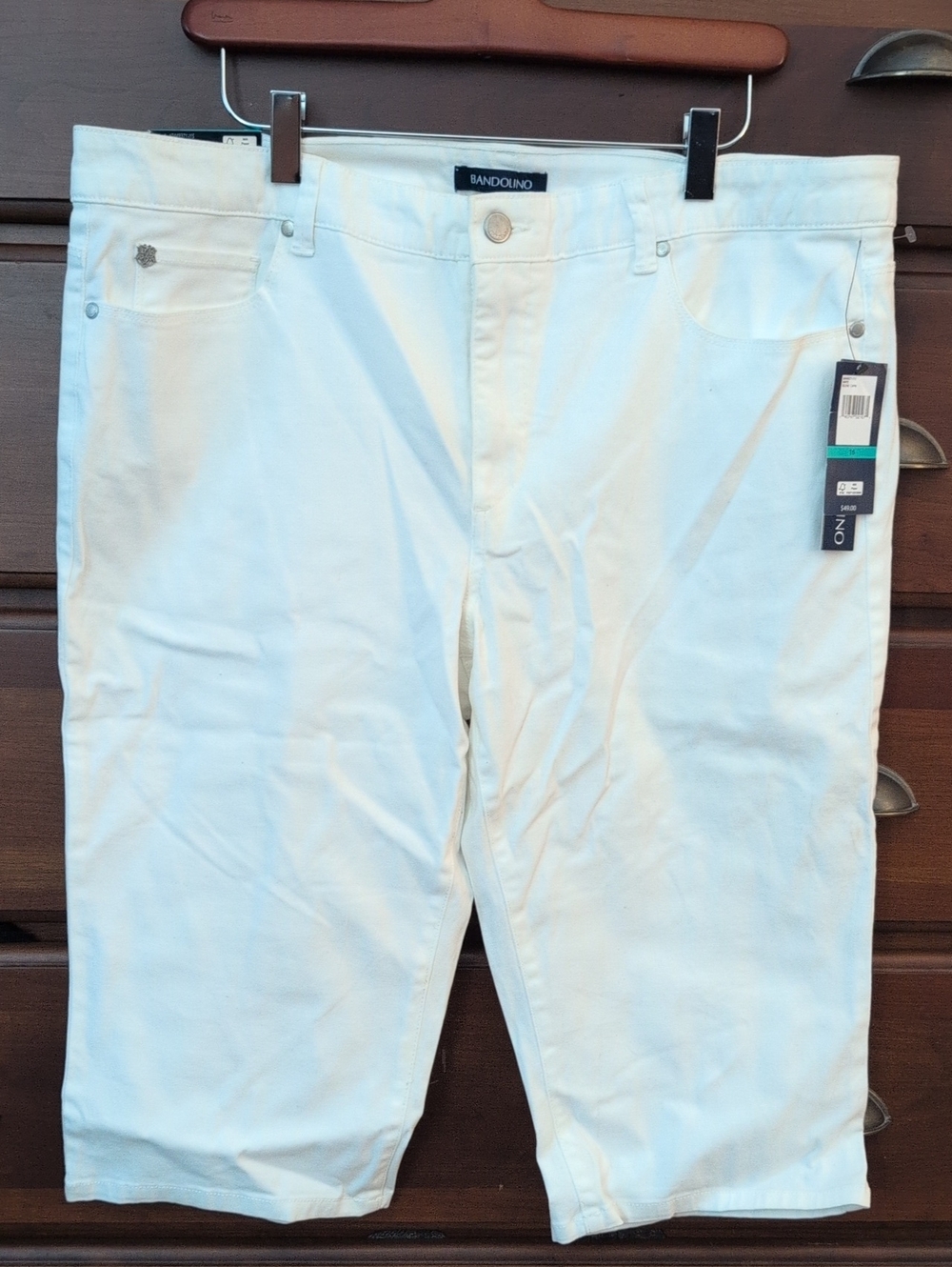 Bandolino White Women's Jean Capris